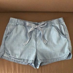 Lou & Grey Chambray Shorts